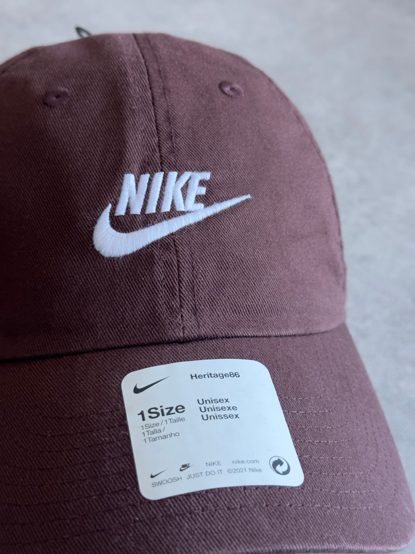 Gorra Nike Marrón