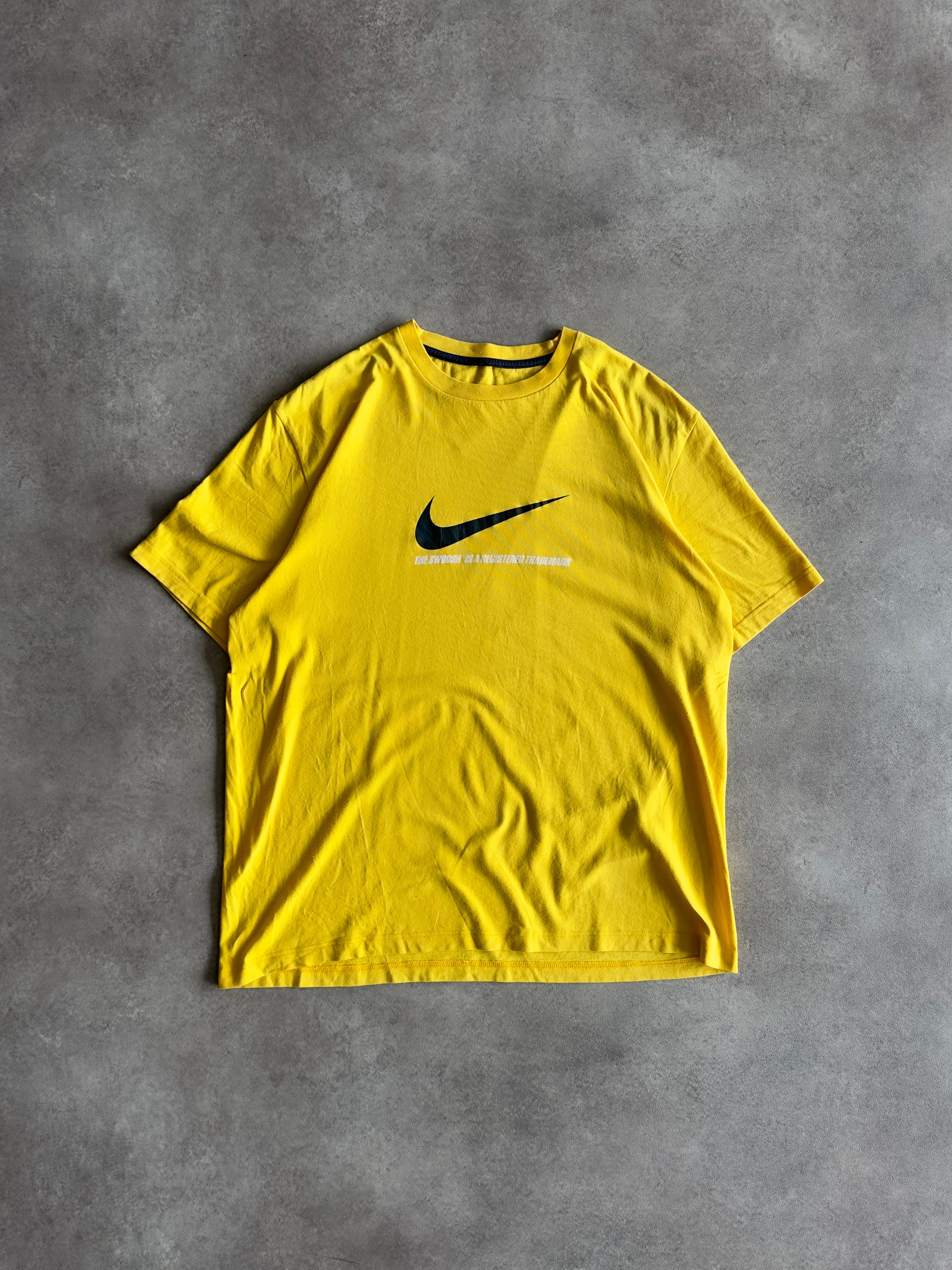 Camiseta nike amarilla hotsell