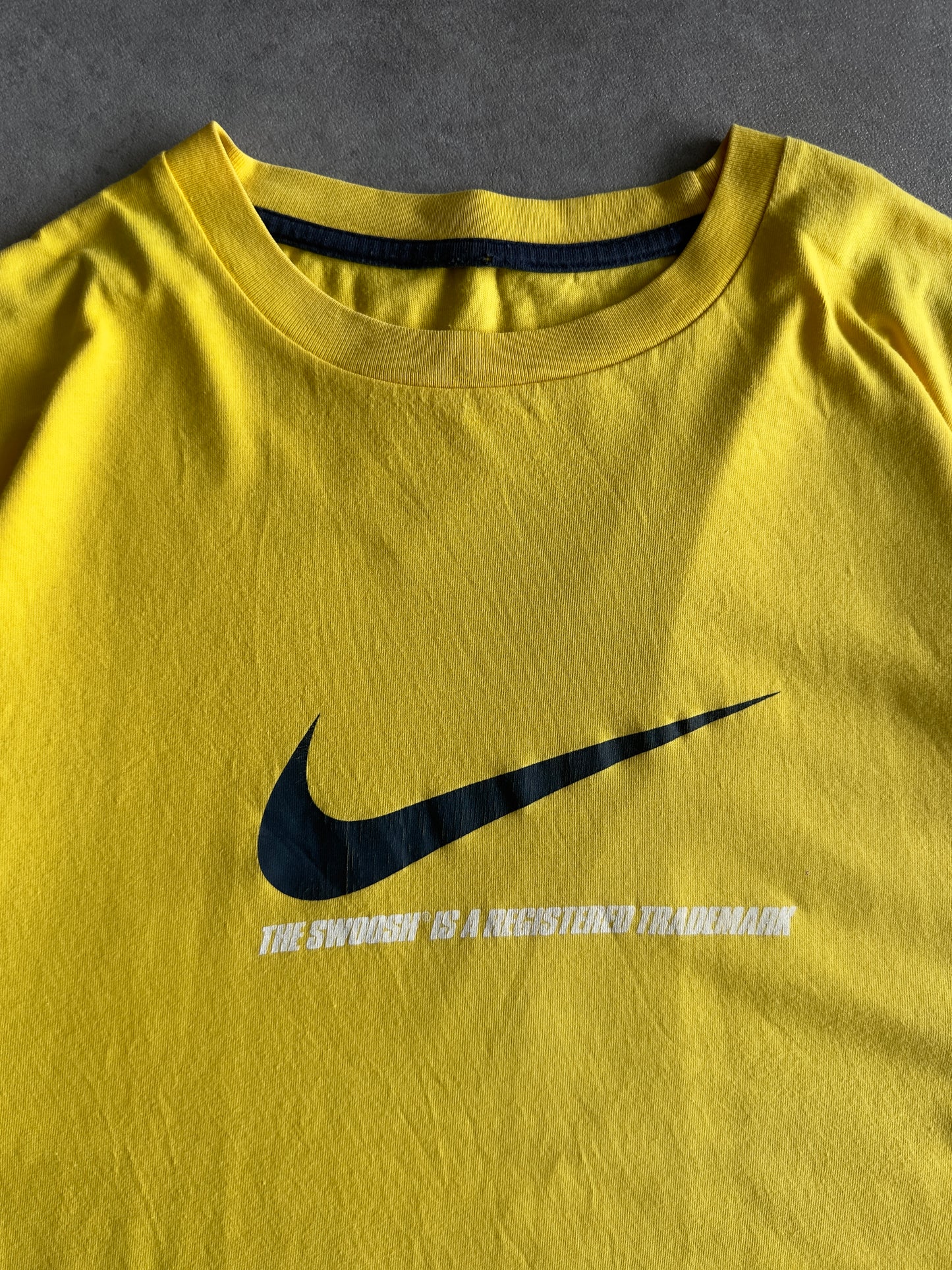 Camiseta Nike Amarilla 00s (L)