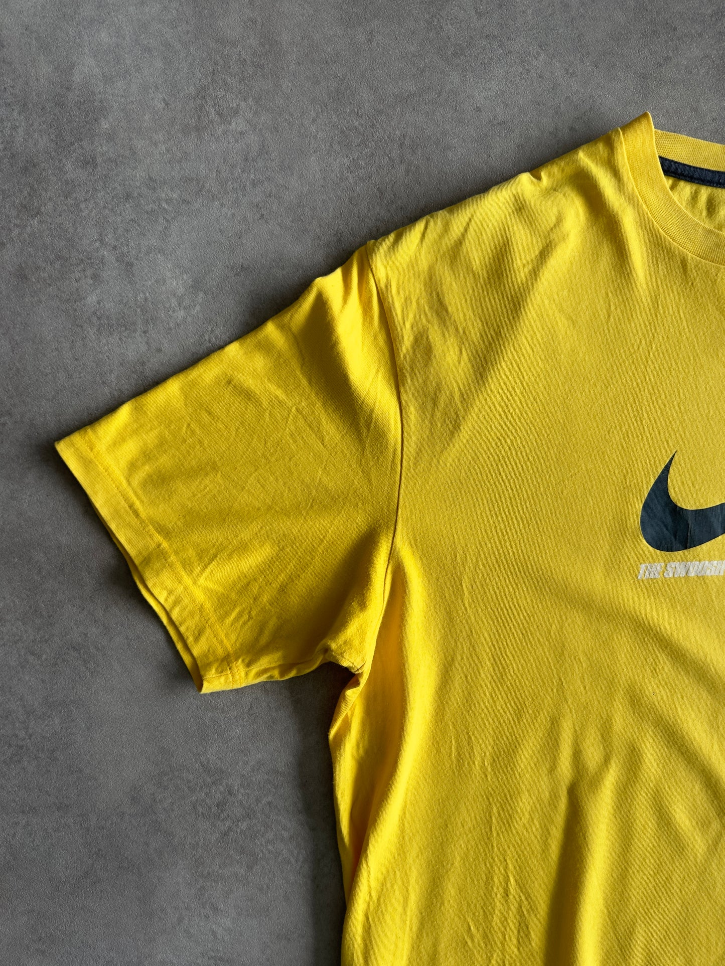 Camiseta Nike Amarilla 00s (L)