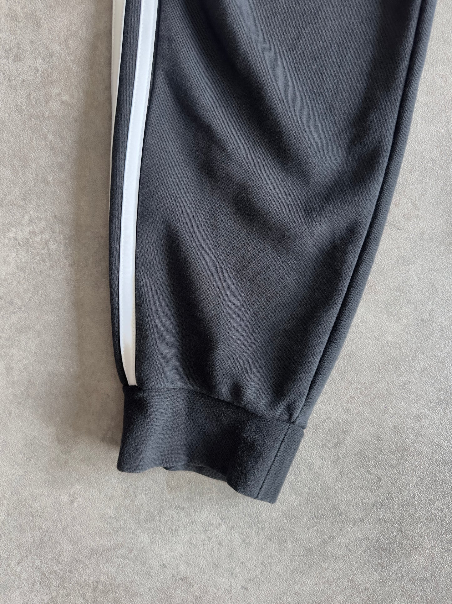 Pantalón Chandal Adidas Negro y Blanco Vintage 90s (36)