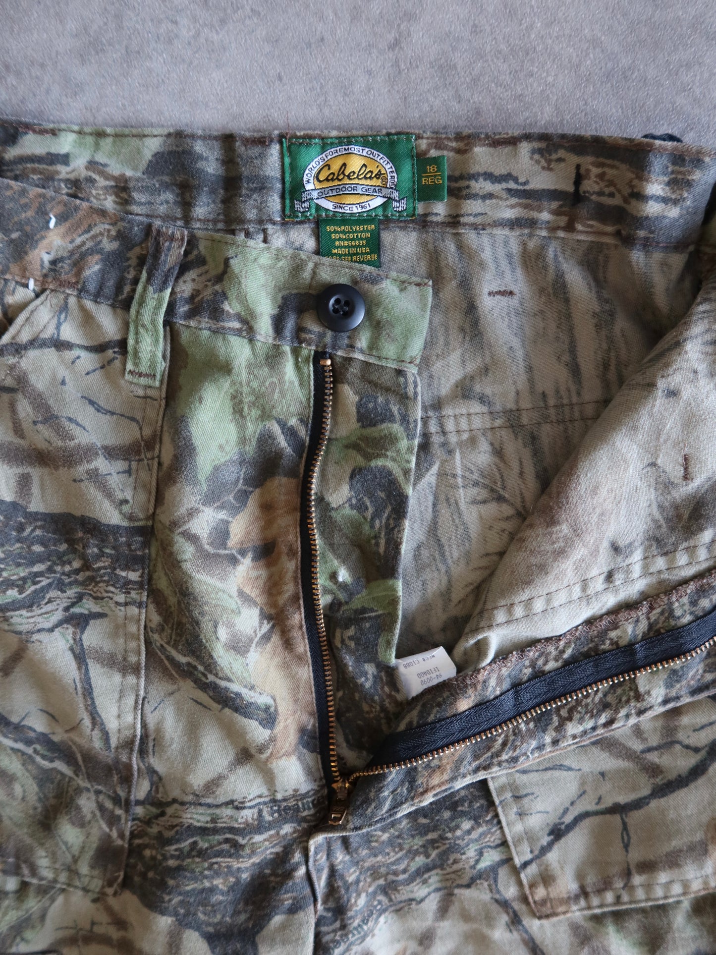 Pantalón Cabela's Realtree Camo Vintage Y2K (34)