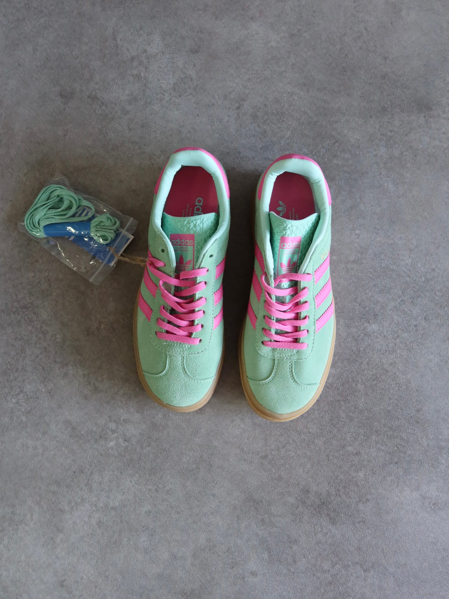 Gazelle Bold Pulse Mint Screaming Pink